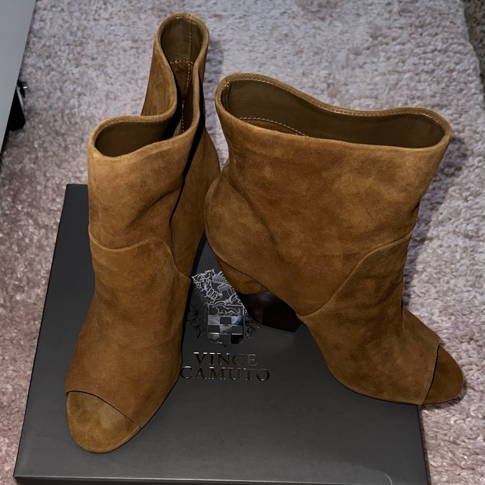 Vince camuto kehrey notched bootie